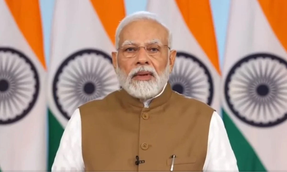 PM Modi Talks To Viksit Bharat Sankalp Yatra Beneficiaries From Across The Nation