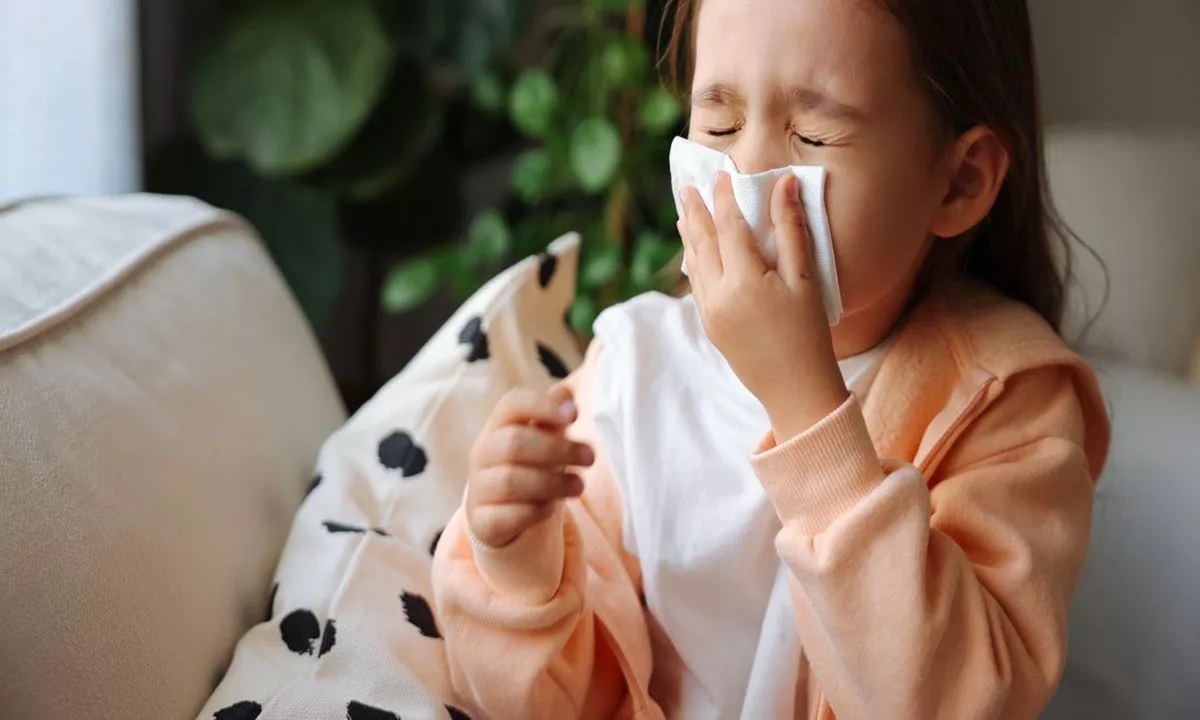 “100-Day Cough”: UK Health Authorities Issue A Warning Regarding An Extremely Contagious Illness