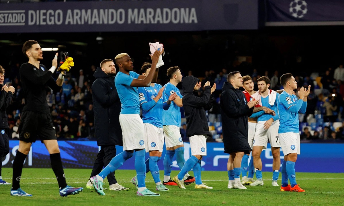 Napoli Breaks Home Hoodoo With Braga Win To Advance To Champions League Knockouts