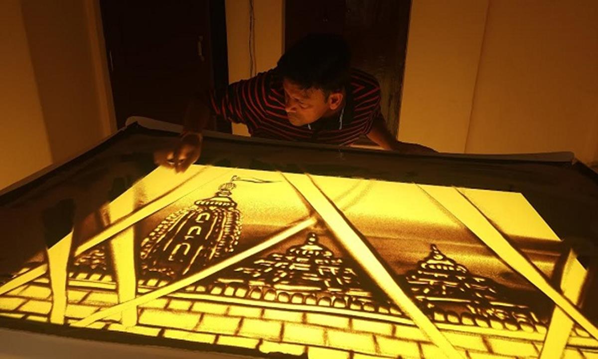 Sand Artist Manas Kumar Sahoo Depicts ‘Srimandir Parikrama Prakalpa’ Ahead Of Inauguration