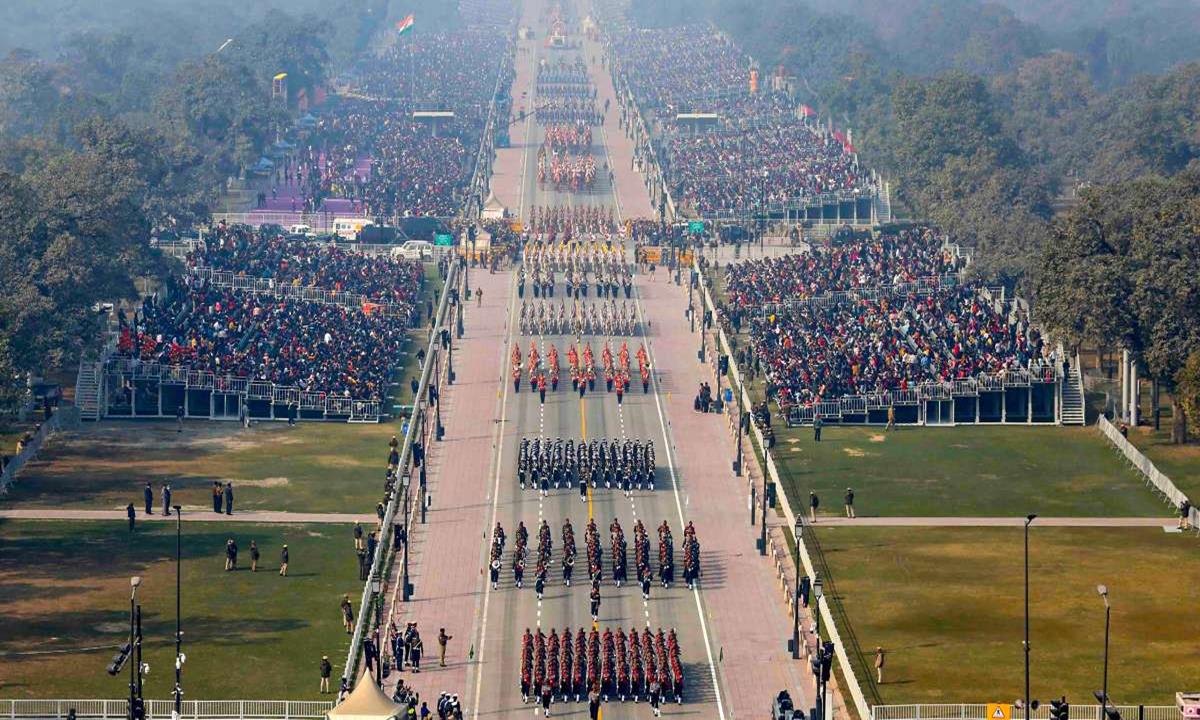 Huge Crowd Gathered At Kartavya Path To Watch Republic Day Parade