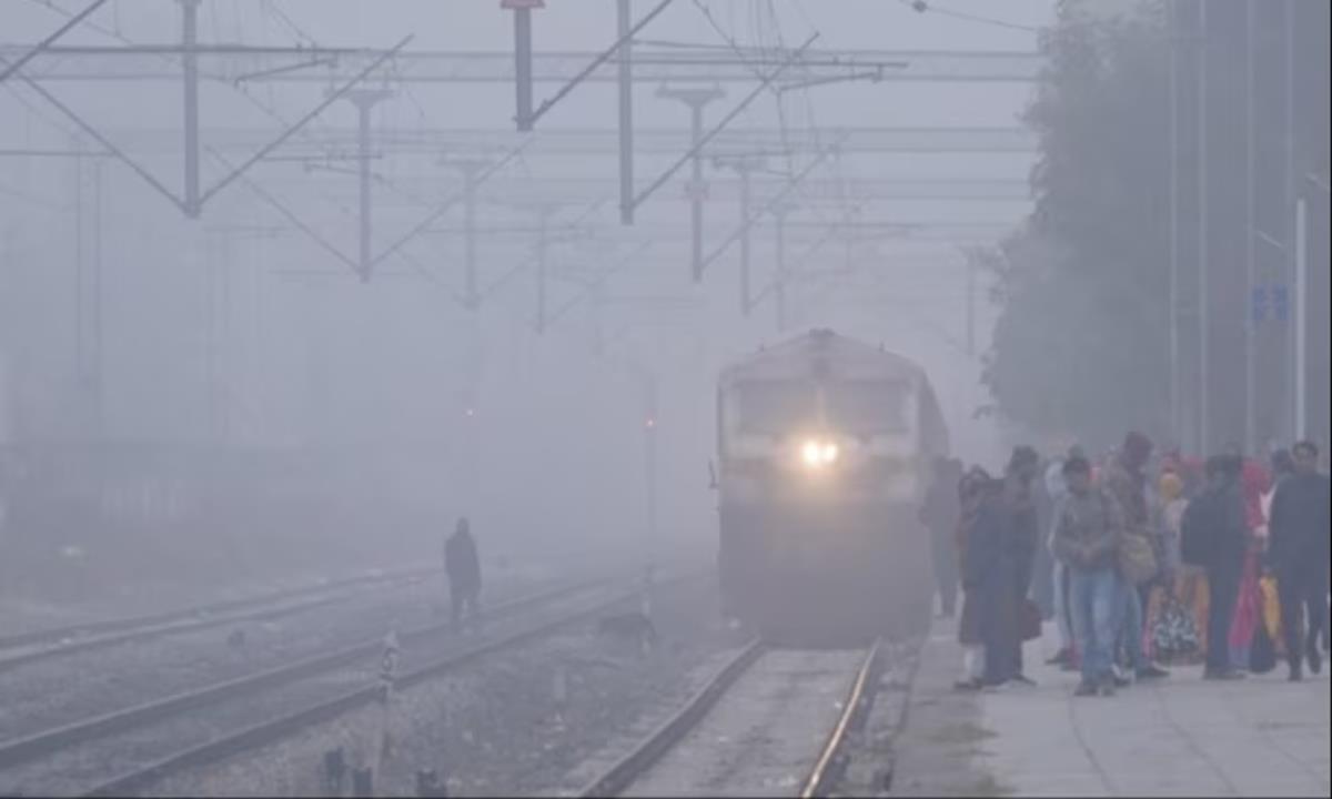 24 Express Trains Running Very Late Due To Dense Fog Today