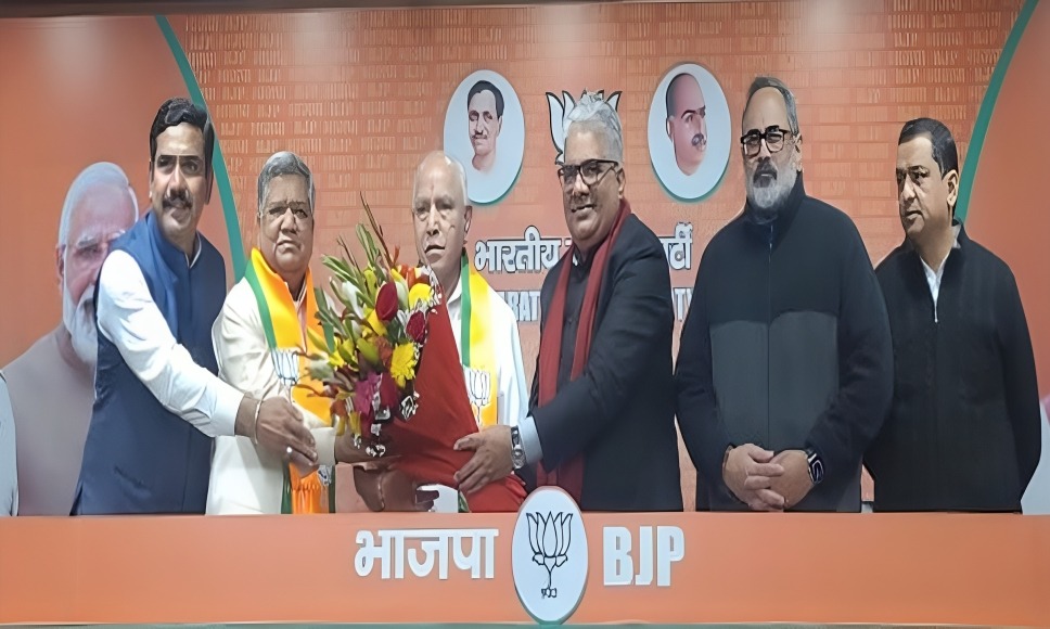 Former Karanataka CM Jagadish Shettar Rejoins BJP