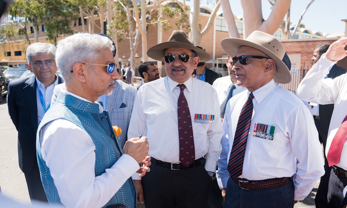 EAM Jaishankar Meets Veterans & Indian Community Leaders In Perth