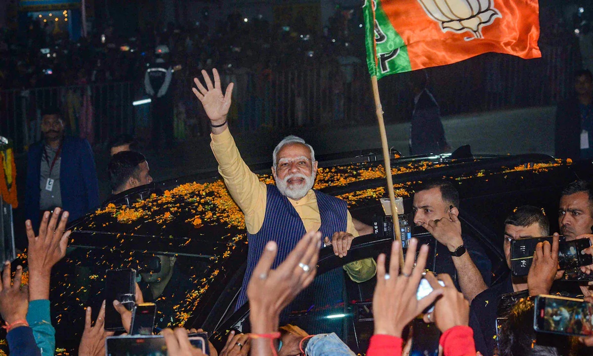 PM Modi Starts Roadshow In Jharkhand